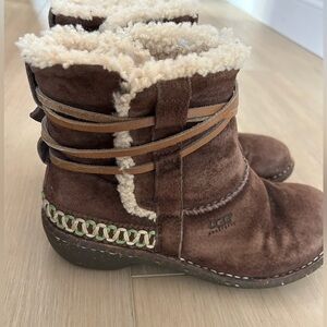 UGG Cove Suede Ankle Boots with Shearling Lining